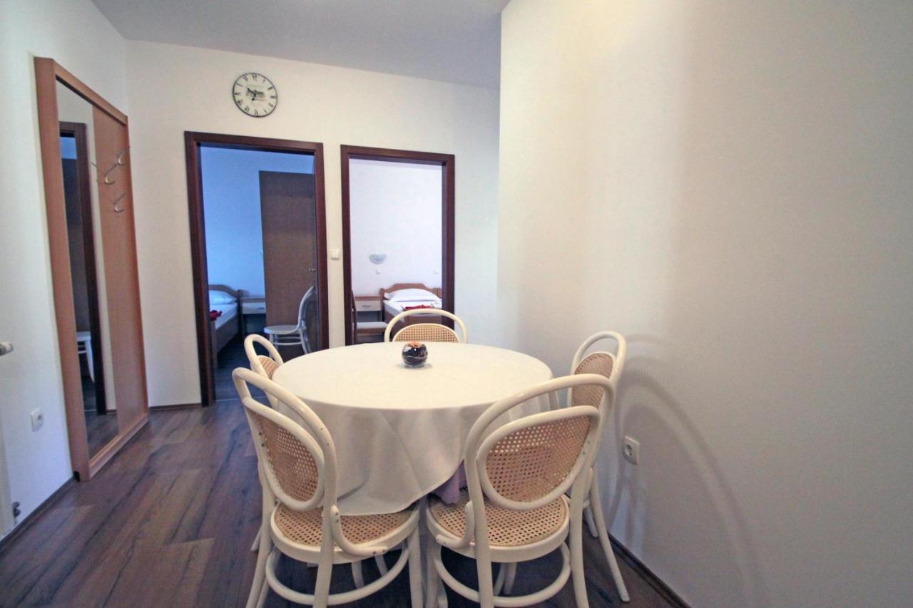 Apartments By The Sea Vinjerac, Zadar - 5811 ภายนอก รูปภาพ